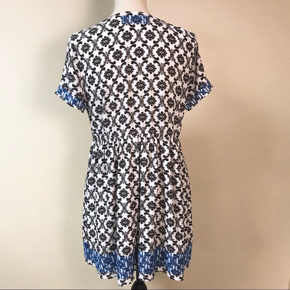 THML Medium Short Sleeve Embroidered Babydoll Dress White Blue Multi - Picture 2 of 8